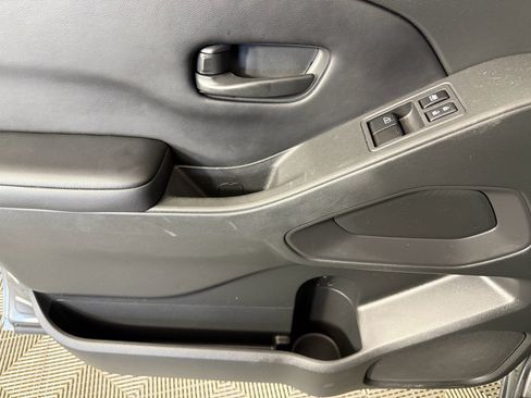 Used 2025 Nissan Frontier S image 22