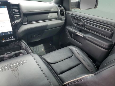 Used 2022 RAM 1500 Limited w/ Bed Utility Group image 9