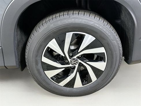 New 2025 Volkswagen Tiguan S image 24