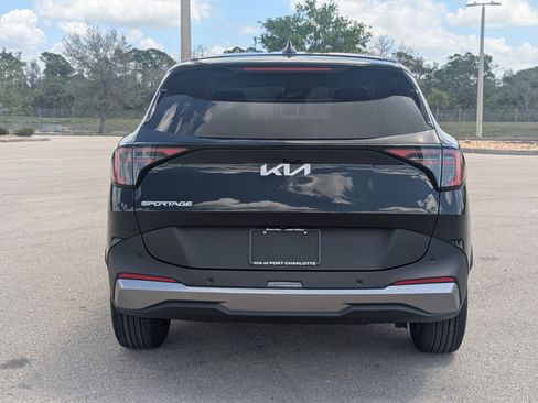 New 2026 Kia Sportage LX FWD image 5