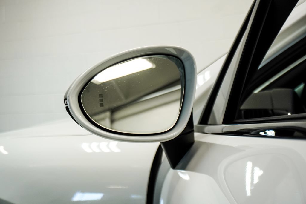 Used 2023 Porsche Cayenne AWD/4WD image 44