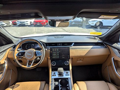 Used 2023 Jaguar F-PACE S image 42