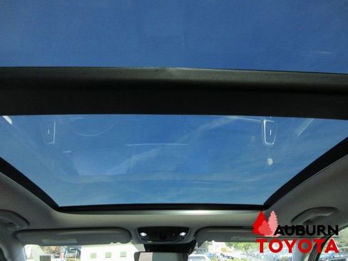 Used 2022 Kia Sorento SX image 12