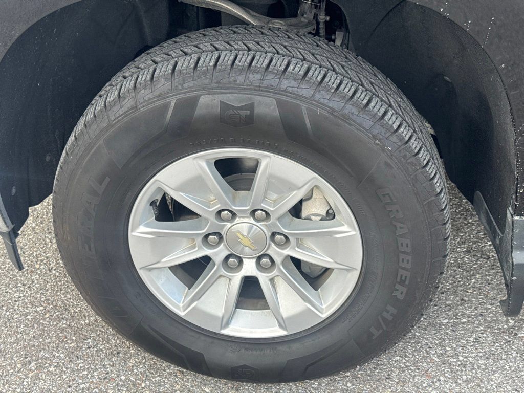 Used 2022 Chevrolet Silverado 1500 LT AWD/4WD image 11
