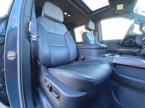 Used 2020 Chevrolet Silverado 2500 High Country w/ Z71 Off-Road Package image 29