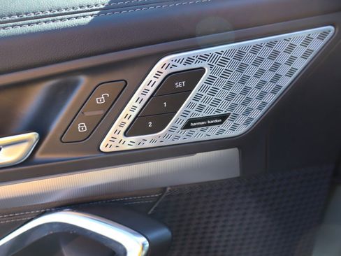 Used 2023 BMW X1 xDrive28i image 15