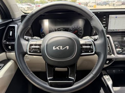 Used 2023 Kia Sorento EX FWD image 13