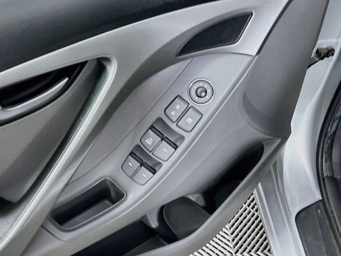 Used 2012 Hyundai Elantra GLS w/ Comfort Pkg 2 FWD image 14