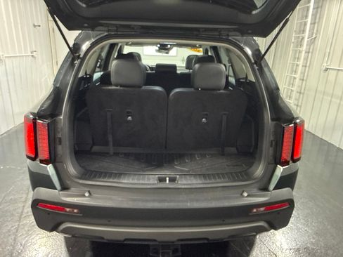 Used 2023 Kia Sorento S w/ Panoramic Sunroof Package AWD/4WD image 45