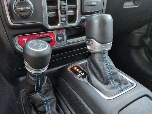 Used 2023 Jeep Wrangler Unlimited Rubicon 4xe w/ Cold Weather Group AWD/4WD image 30