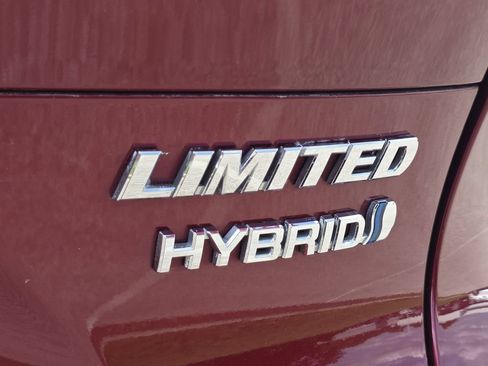 Used 2021 Toyota Venza Limited AWD/4WD image 30