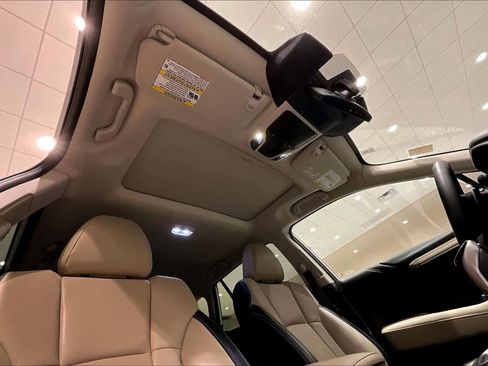 Used 2025 Subaru Outback Limited image 12