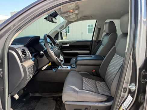 Used 2021 Toyota Tundra SR5 w/ SR5 Upgrade Package AWD/4WD image 15