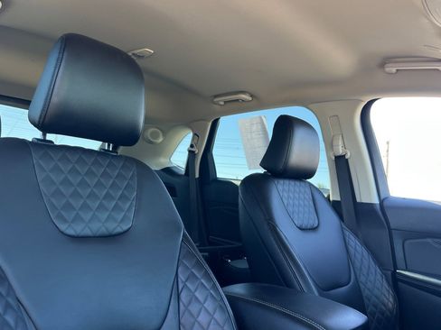 Used 2024 Ford Edge Titanium image 14