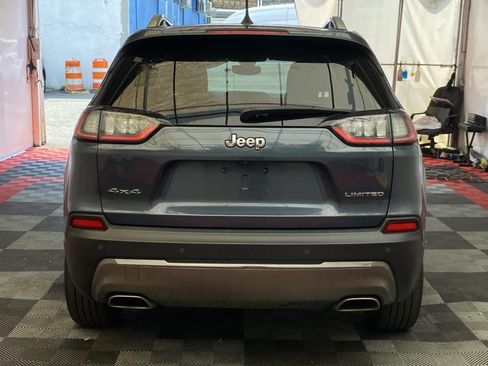 Used 2019 Jeep Cherokee Limited AWD/4WD image 5
