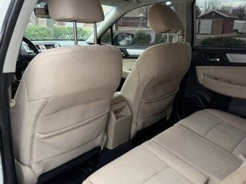 Used 2017 Subaru Outback 2.5i Premium image 21