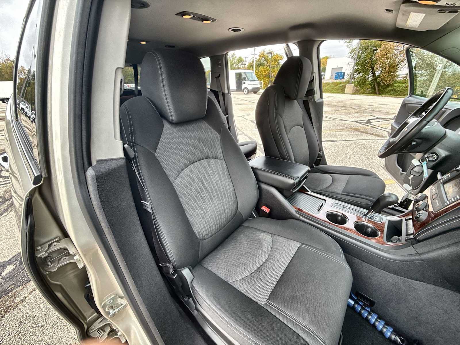 Used 2014 Chevrolet Traverse LT AWD/4WD image 25