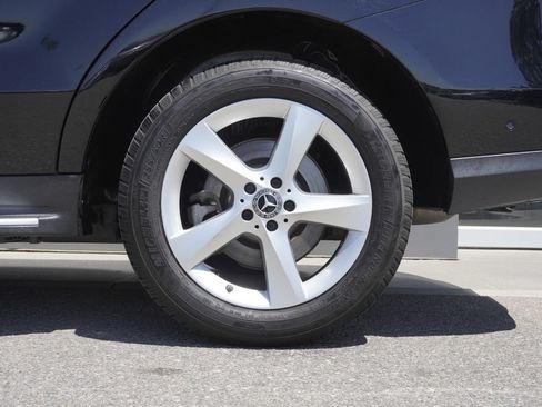 Used 2019 Mercedes-Benz GLE 400 4MATIC image 33