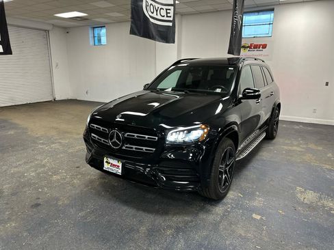 Used 2021 Mercedes-Benz GLS 580 4MATIC w/ E-Active Body Control Package image 2