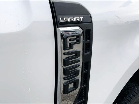 Used 2023 Ford F250 Lariat w/ Lariat Ultimate Package AWD/4WD image 29
