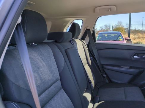 Certified 2024 Nissan Rogue SV image 34