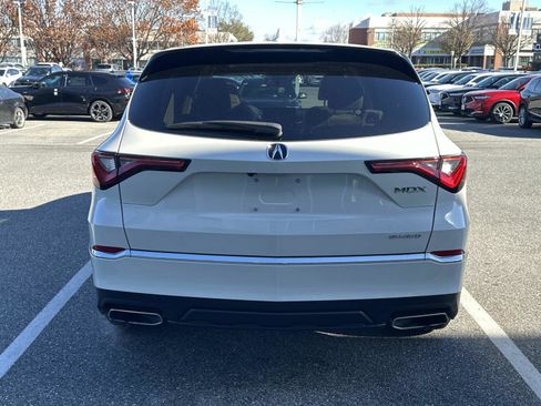 Used 2023 Acura MDX SH-AWD image 5