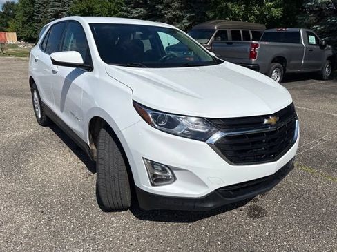 Used 2018 Chevrolet Equinox LT AWD/4WD image 2