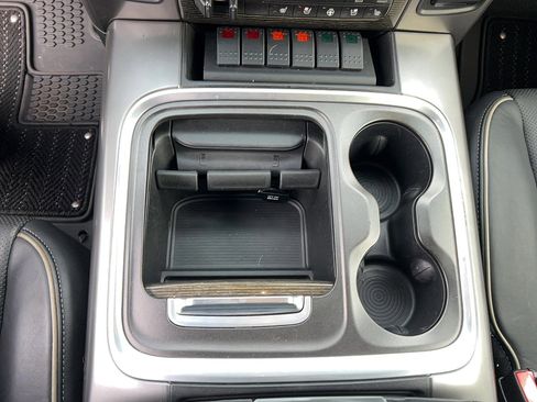 Used 2017 RAM 2500 Limited image 23