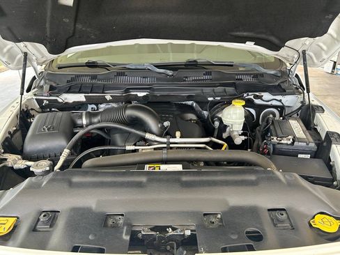Used 2016 RAM 1500 Express RWD image 11