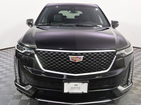 New 2025 Cadillac XT6 Luxury image 10