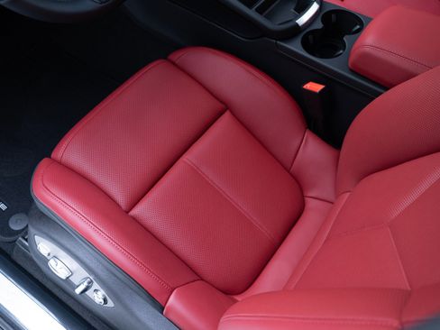 New 2026 Porsche Macan S image 17