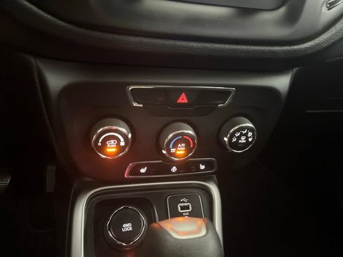 Used 2018 Jeep Compass Sport w/ Cold Weather Group AWD/4WD image 69