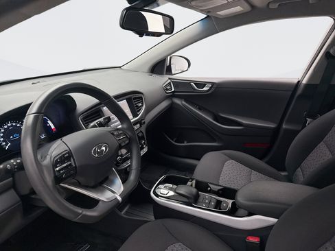 Used 2019 Hyundai Ioniq Electric image 10