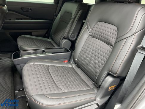 Used 2025 Nissan Pathfinder Rock Creek image 20