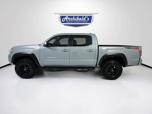 Used 2021 Toyota Tacoma TRD Off-Road w/ Technology Package AWD/4WD image 5