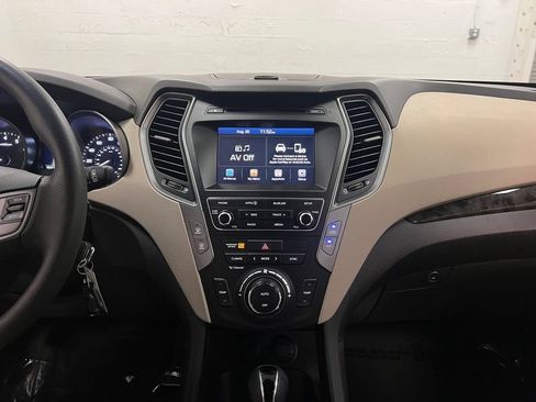 Used 2017 Hyundai Santa Fe Sport FWD image 19