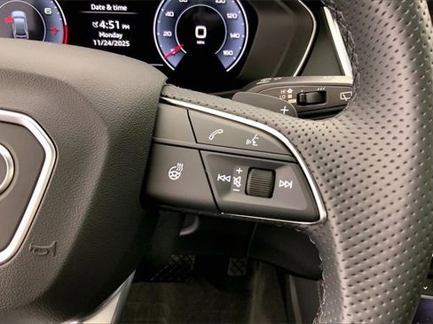 Certified 2025 Audi Q5 2.0T Premium Plus image 19