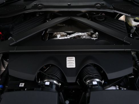 Used 2025 Aston Martin V8 Vantage Coupe RWD image 24