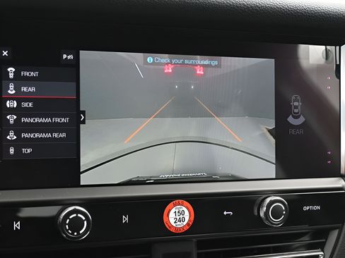Certified 2026 Porsche Macan AWD/4WD image 17
