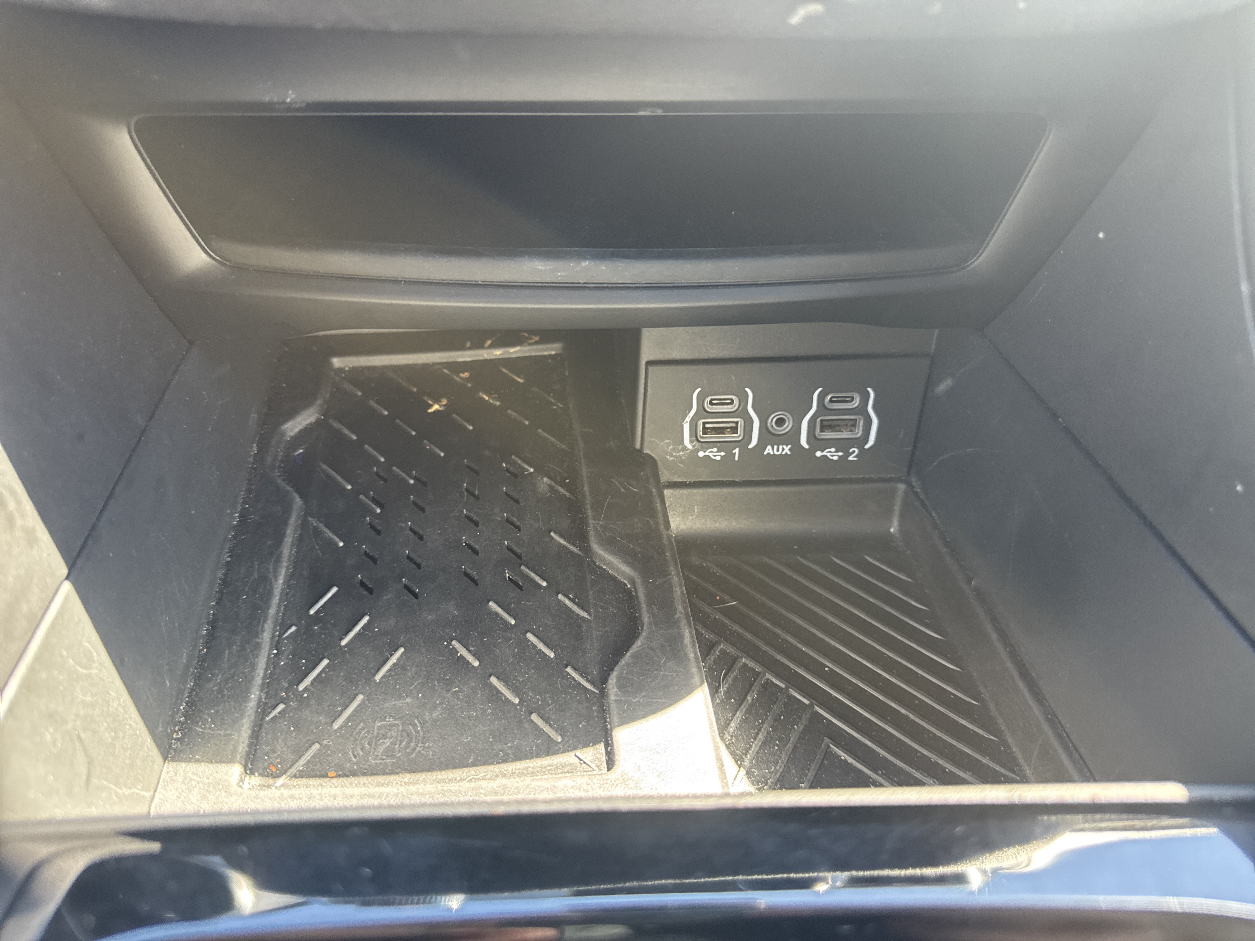 Used 2025 Chrysler Pacifica Limited FWD image 17