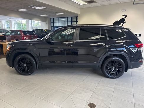 Used 2023 Volkswagen Atlas SE w/ Black Wheel Package AWD/4WD image 5