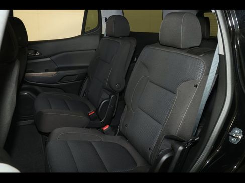 Used 2023 GMC Acadia SLE w/ Driver Convenience Package image 28