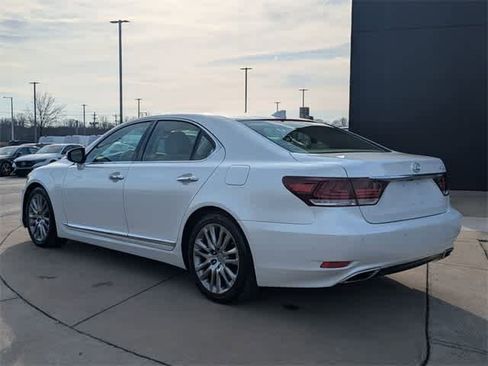 Used 2016 Lexus LS 460 w/ Comfort Package image 6