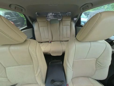Used 2014 Toyota Avalon Limited w/ Technology Package FWD image 28