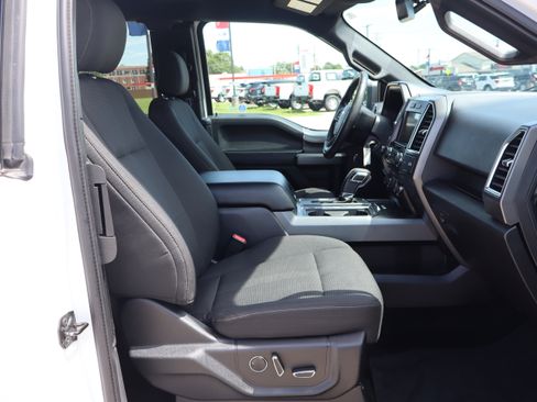Used 2016 Ford F150 XLT w/ Equipment Group 302A Luxury AWD/4WD image 12