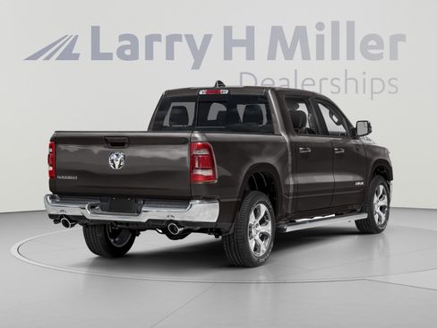 Used 2024 RAM 1500 Laramie AWD/4WD image 2