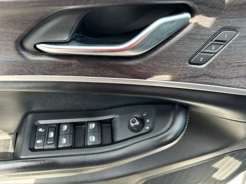 Used 2023 Jeep Grand Cherokee Limited RWD image 15