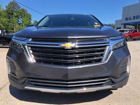 Used 2023 Chevrolet Equinox LT image 2