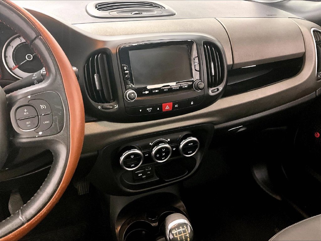 Used 2014 FIAT 500L Trekking w/ Popular Equipment Group FWD image 9