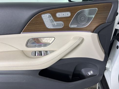 Used 2020 Mercedes-Benz GLS 450 4MATIC image 17